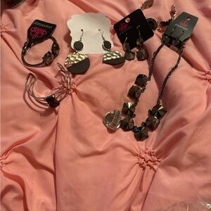 Elegant Black and Silver Jewelry Set